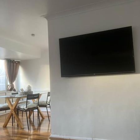Home In Basildon, Essex Ngoại thất bức ảnh