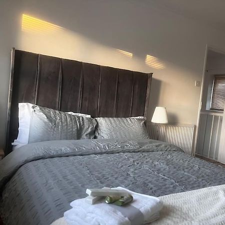Home In Basildon, Essex Ngoại thất bức ảnh