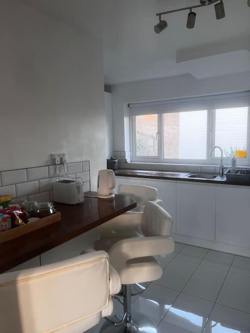 Home In Basildon, Essex Ngoại thất bức ảnh